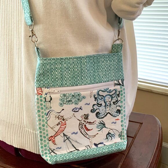Handmade Aqua Cotton Crossbody Bag with Lining and Magnetic Snap Closure - Picture 8 of 9